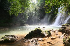 Kleiner Wasserfall bei Limón